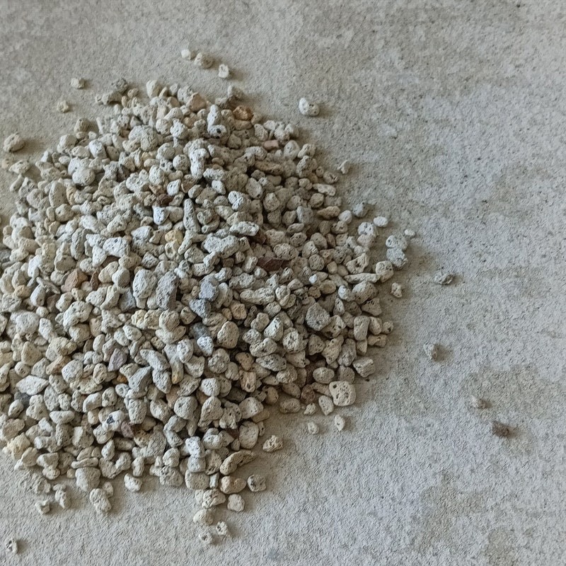 Japanese Pumice 3-6mm — 10L